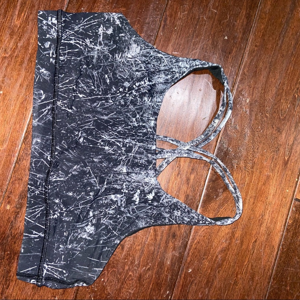 Lululemon Athletica strappy bra black and white paint spatter. Size 8!